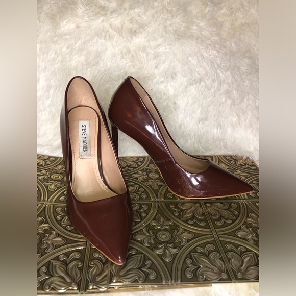 Steve Madden Chocolate Patent Heels - Picture 7 of 16